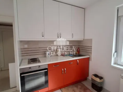 Izdavanje, jednosoban stan, 40m², Kanarevo Brdo, Beograd - image 6