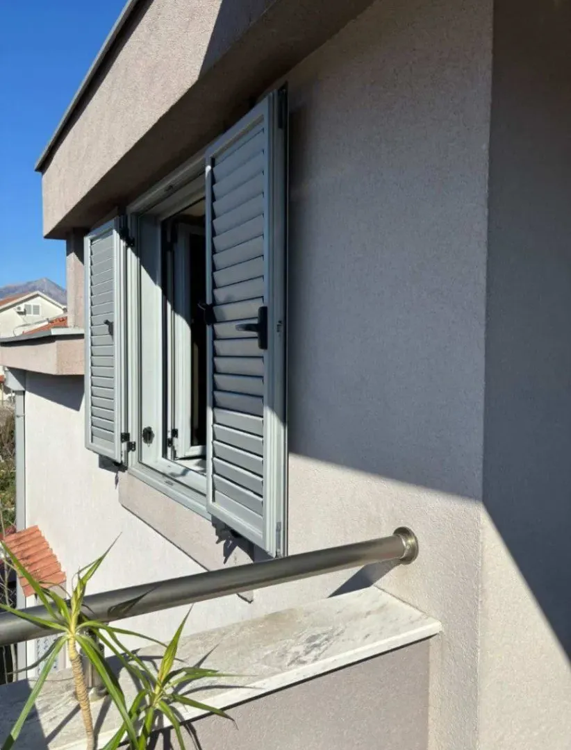 Sale, two bedroom apartment, 100m², Dobrota, Kotor