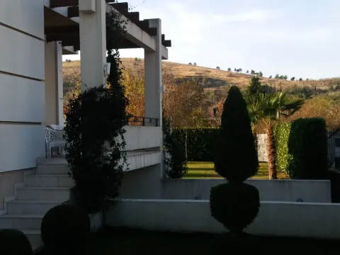 Rent, house, 262m², Zabjelo, Podgorica - image 3