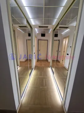 Izdavanje, četvorosoban stan, 148m², Dedinje Sve Podlokacije, Beograd - image 9