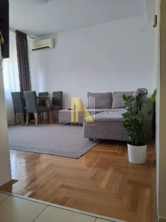 Prodaja, dvosoban stan, 57m², Banatić, Novi Sad Sve Podlokacije