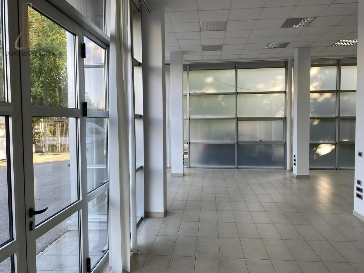 Rent, office space, 400m², Novo naselje, Novi Sad