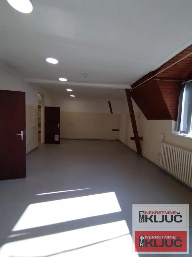 Rent, office space, 350m², Centar, Novi Sad