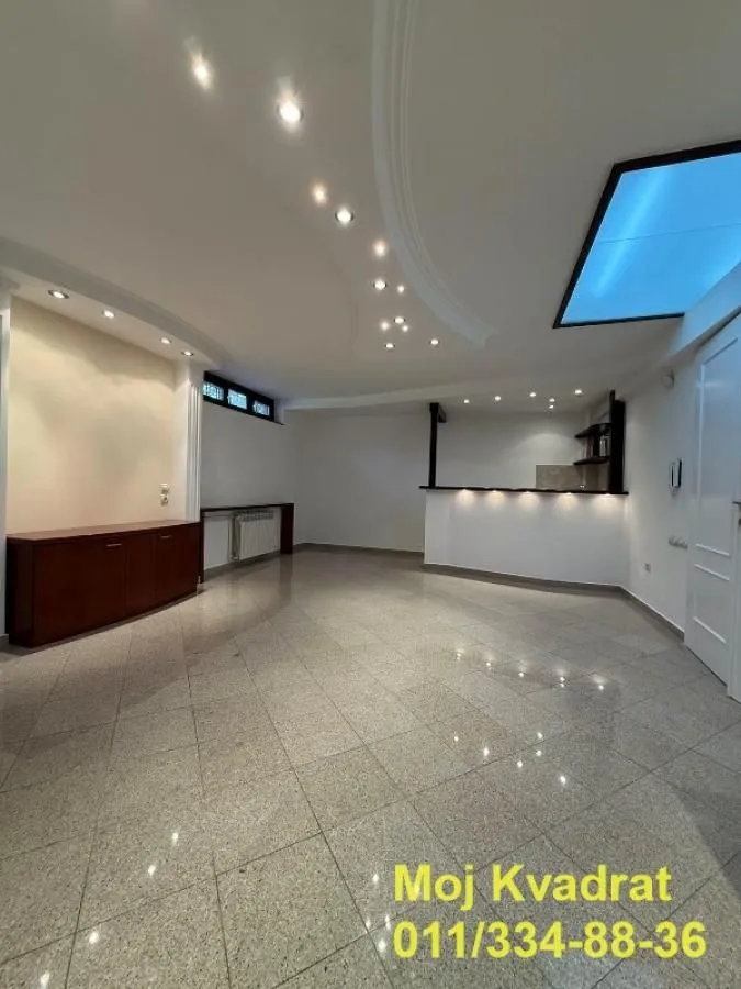 Rent, house, 312m², Voždovac Sve Podlokacije, Beograd
