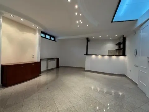 Rent, house, 312m², Voždovac Sve Podlokacije, Beograd - image 13