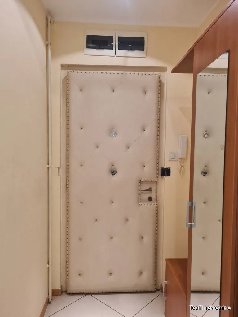 Izdavanje, jednosoban stan, 25m², Vračar, Šid