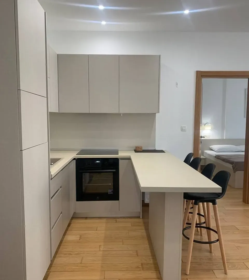 Rent, one bedroom apartment, 58m², Centar, Budva