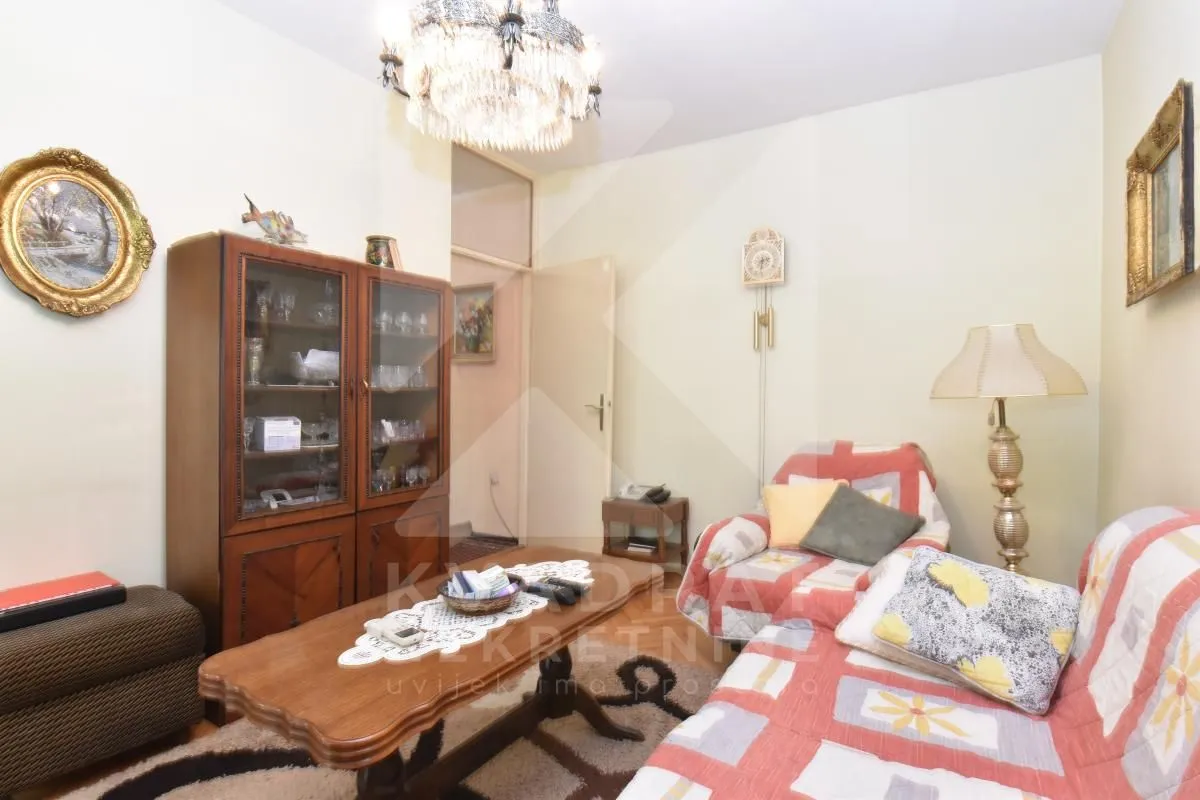 Prodaja, trosoban stan, 81m², Autobuska stanica, Podgorica