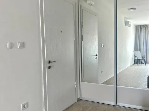 Sale, studio apartment, 37m², Bečići, Budva - image 3