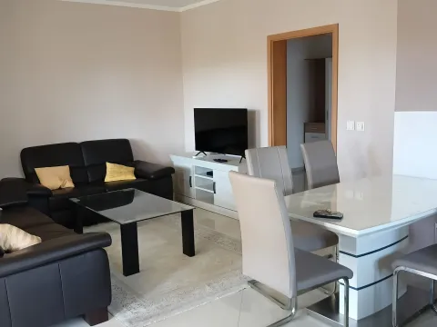 Izdavanje, dvosoban stan, 90m², Bar, Crna Gora - image 9
