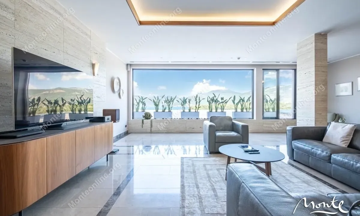 Prodaja, trosoban stan, 230m², Bogišići, Tivat