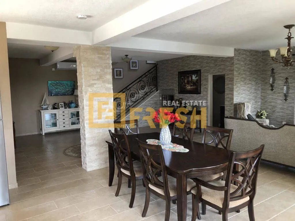 Sale, house, 250m², Ulcinj, Crna Gora