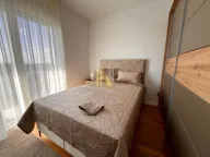 Izdavanje, četvorosoban stan, 132m², Novo naselje, Novi Sad - image 17