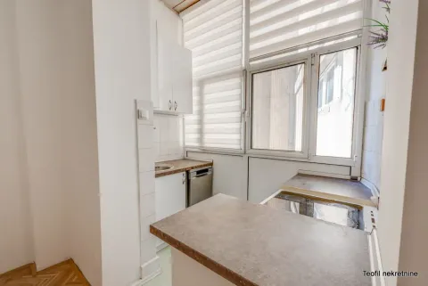 Sale, two bedroom apartment, 65m², Kalenić Pijaca, Vračar Sve Podlokacije - image 11