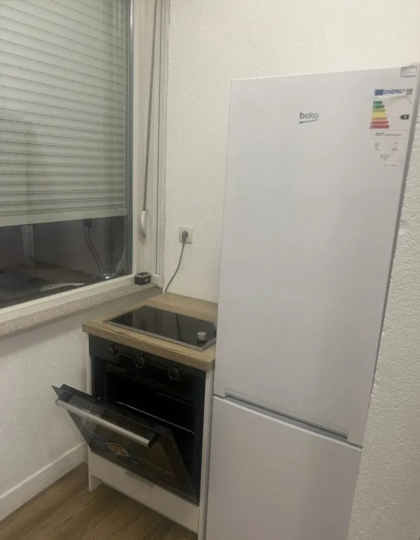 Izdavanje, dvosoban stan, 68m², Centar, Podgorica