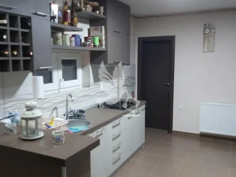 Prodaja, kuća, 220m², Sopot, Beograd - image 9