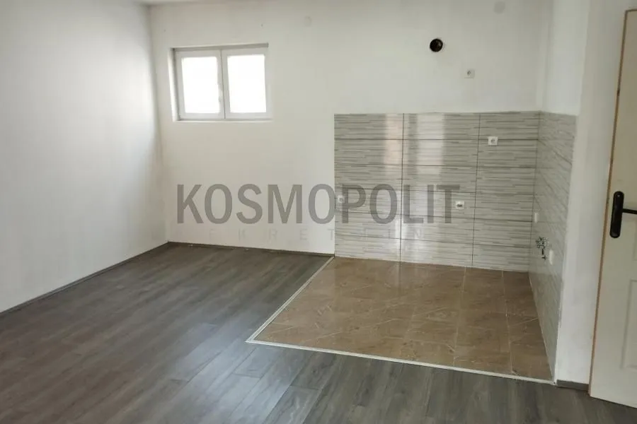 Prodaja, trosoban stan, 67m², Zemun Sve Podlokacije, Beograd