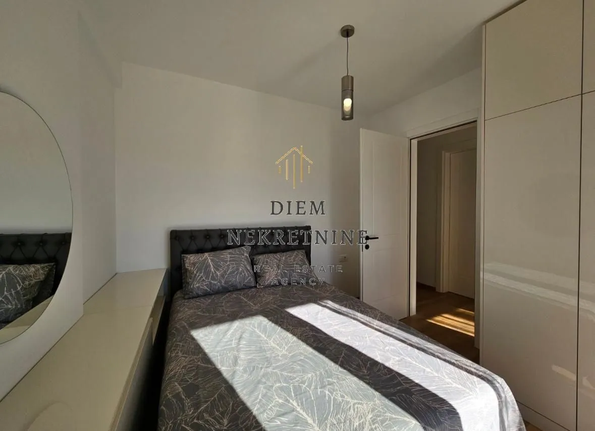 Rent, two bedroom apartment, 55m², Centar, Bar