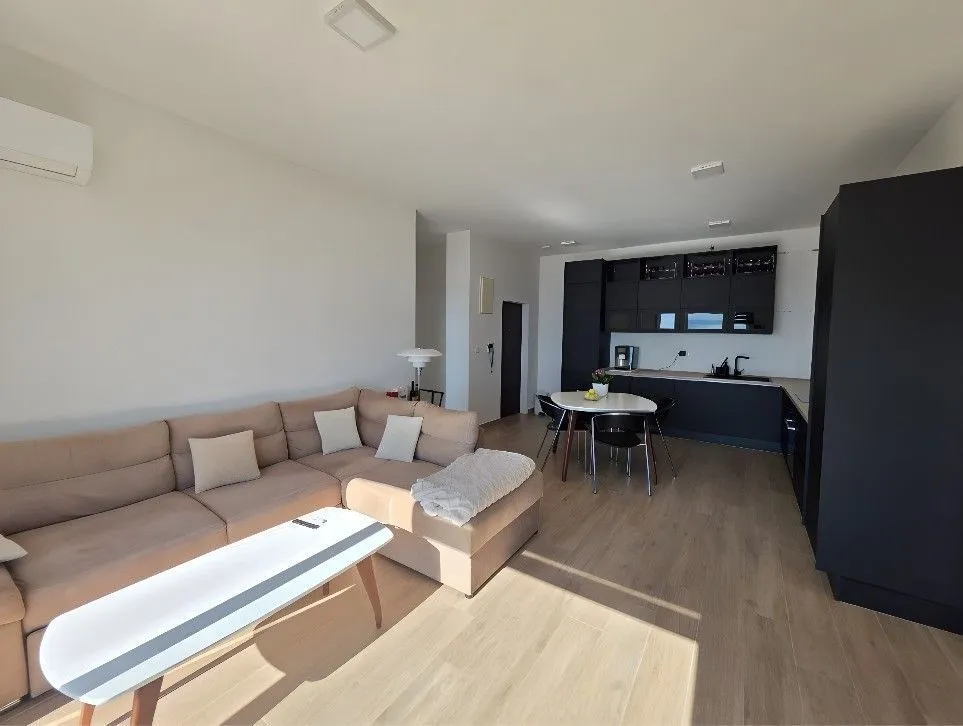 Prodaja, dvosoban stan, 102m², Seoce, Budva