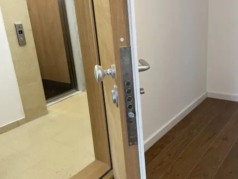 Sale, apartment, 357m², Dušanovac, Voždovac Sve Podlokacije - image 6