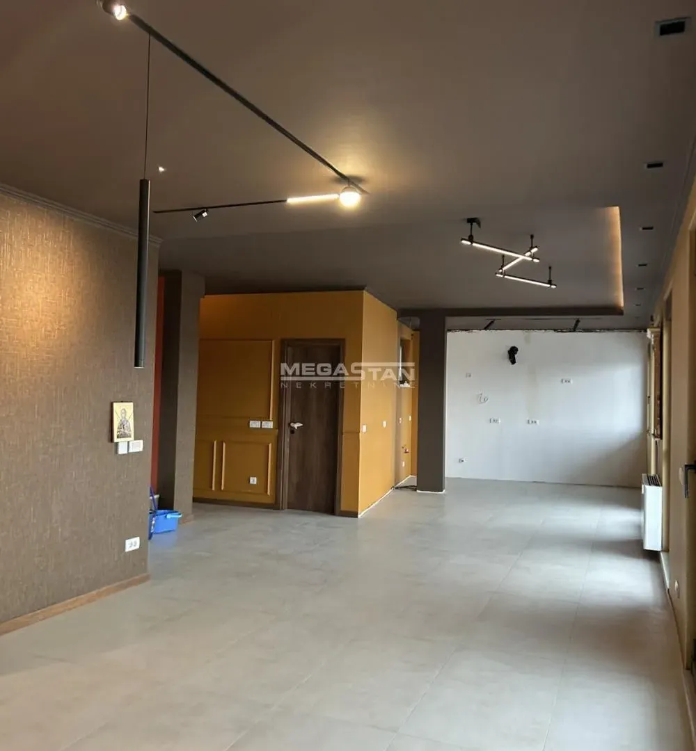 Prodaja, četvorosoban stan, 162m², Pančevo, Srbija