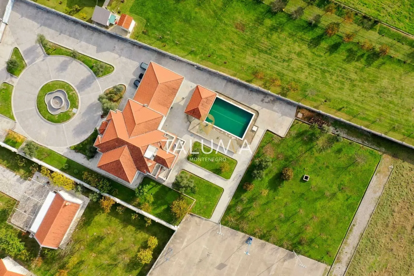 Prodaja, kuća, 560m², Begovina, Danilovgrad
