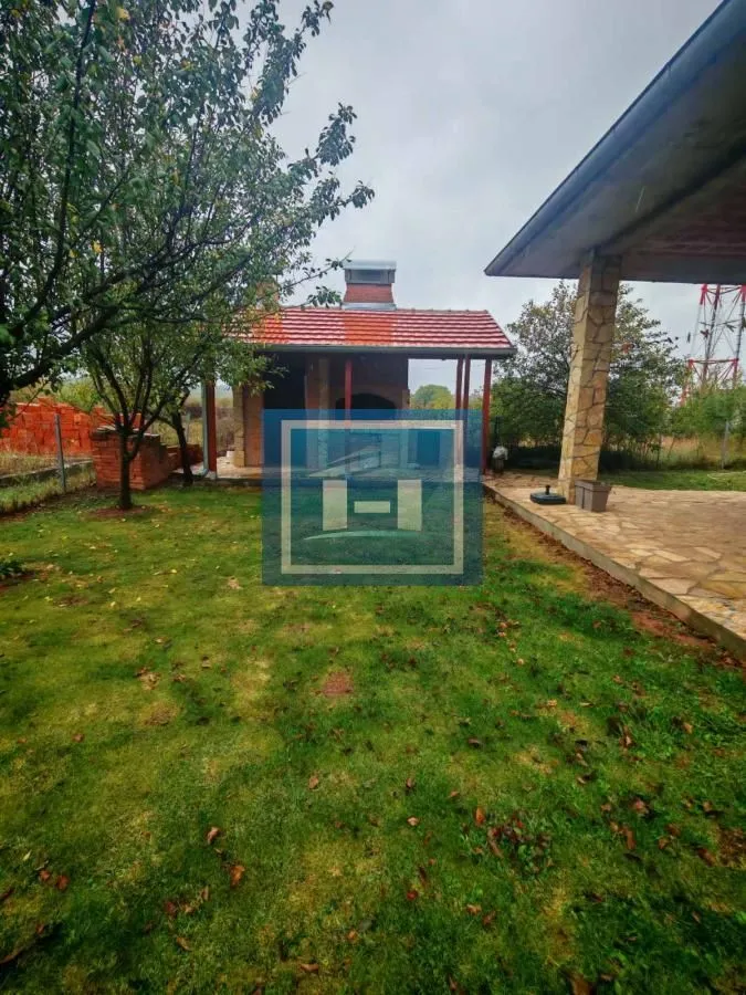 Prodaja, kuća, 204m², Gloždak, Paraćin
