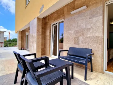 Sale, one bedroom apartment, 40m², Bečići, Budva - image 8