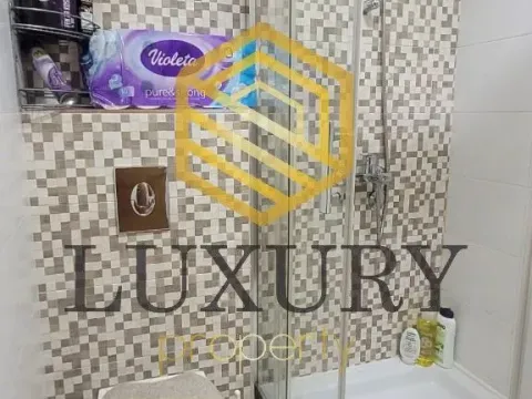 Prodaja, jednosoban stan, 42m², City Kvart, Podgorica - image 4