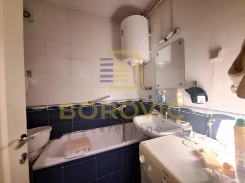 Sale, two bedroom apartment, 50m², Južni Bulevar, Vračar Sve Podlokacije - image 9