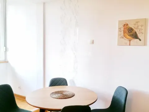 Izdavanje, trosoban stan, 90m², Savski Venac, Beograd - image 3