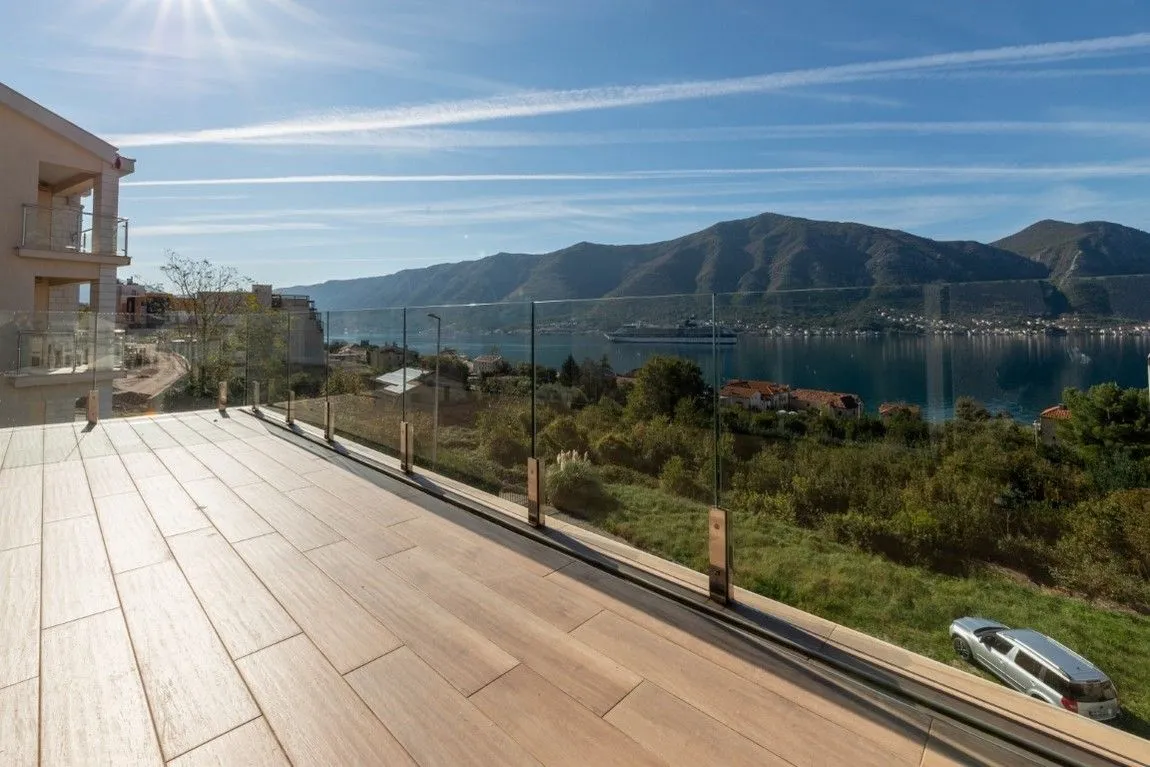Prodaja, kuća, 300m², Sveti Stasije, Kotor