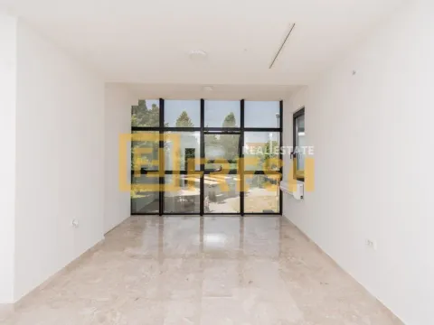 Rent, office space, 500m², Tuzi, Podgorica - image 2