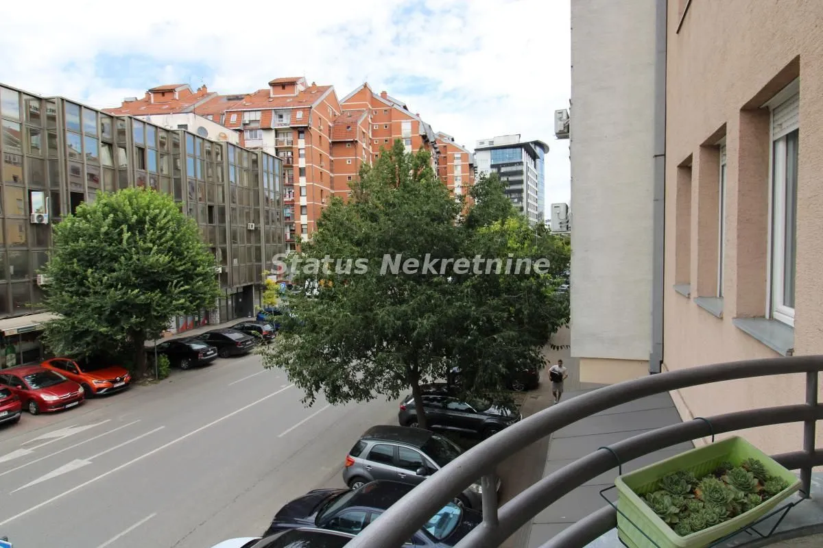 Prodaja, trosoban stan, 83m², Bulevar Oslobodjenja, Novi Sad Sve Podlokacije