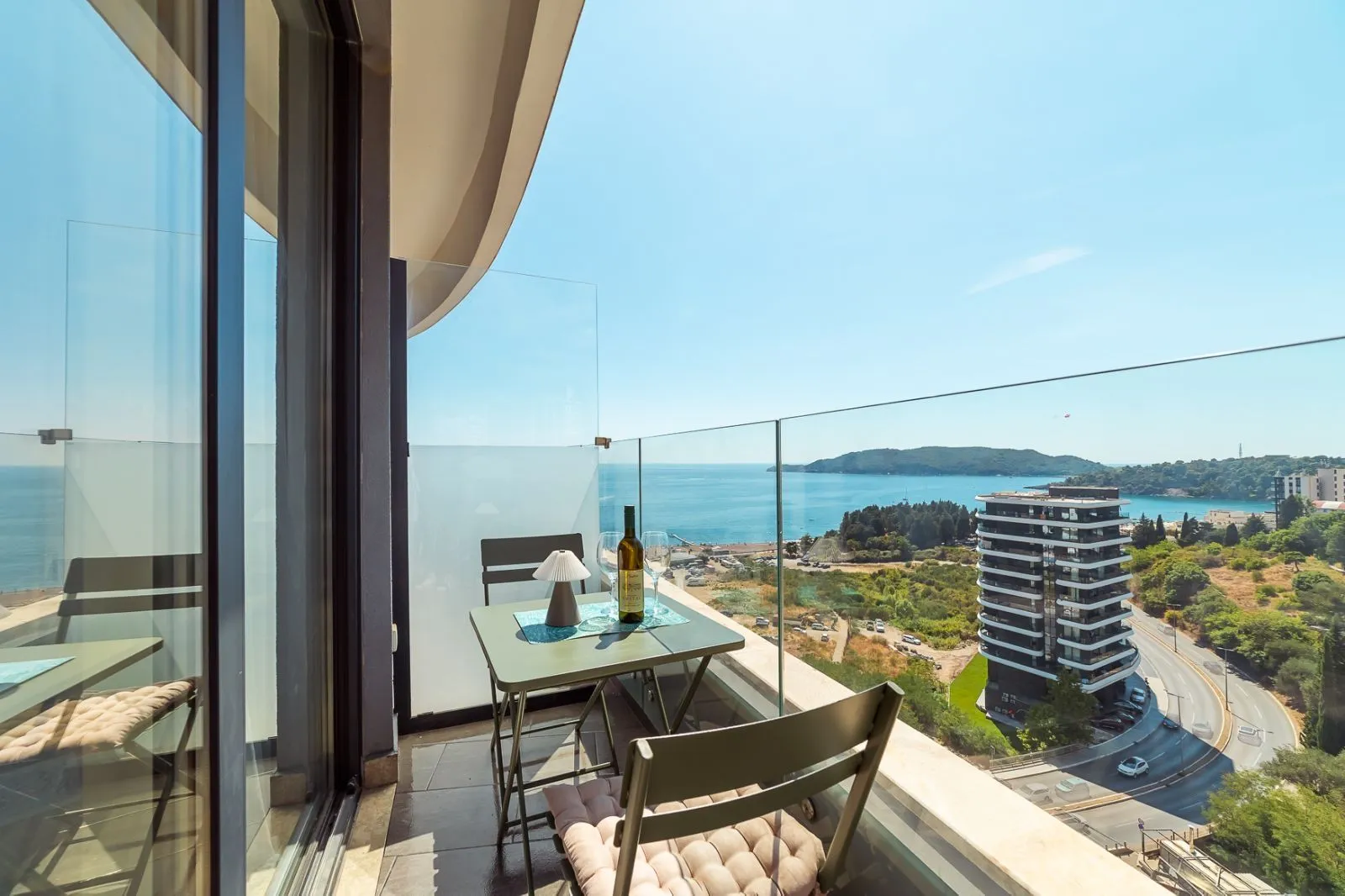 Sale, one bedroom apartment, 43m², Bečići, Budva