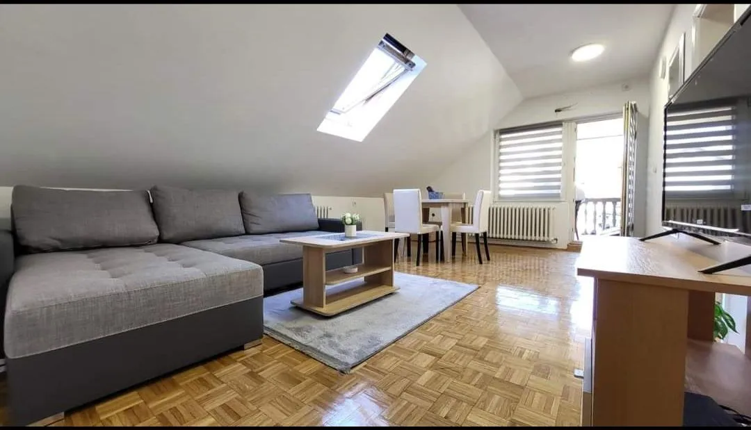 Izdavanje, trosoban stan, 80m², Detelinara, Novi Sad Sve Podlokacije