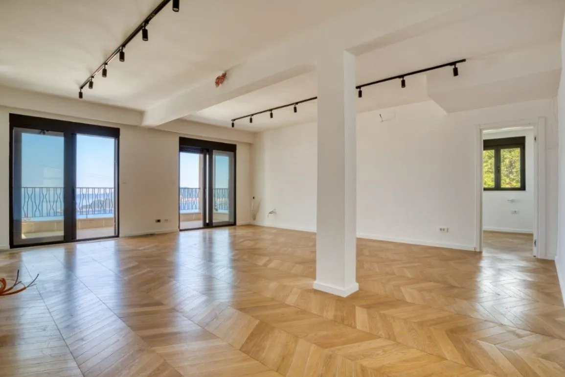 Prodaja, kuća, 450m², Blizikuće, Budva