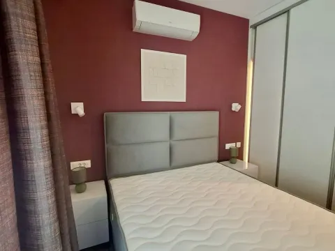 Izdavanje, dvosoban stan, 77m², Centar, Podgorica - image 10