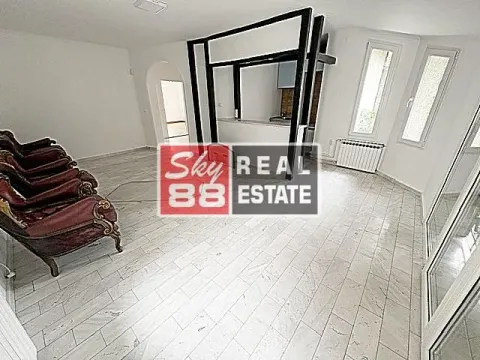 Rent, three bedroom apartment, 130m², Neimar, Vračar Sve Podlokacije - image 2