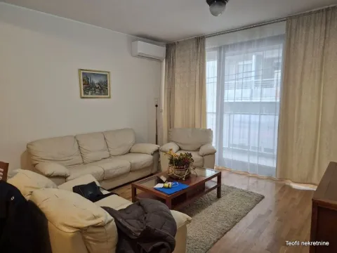 Izdavanje, trosoban stan, 75m², Kalenić Pijaca, Vračar Sve Podlokacije - image 2