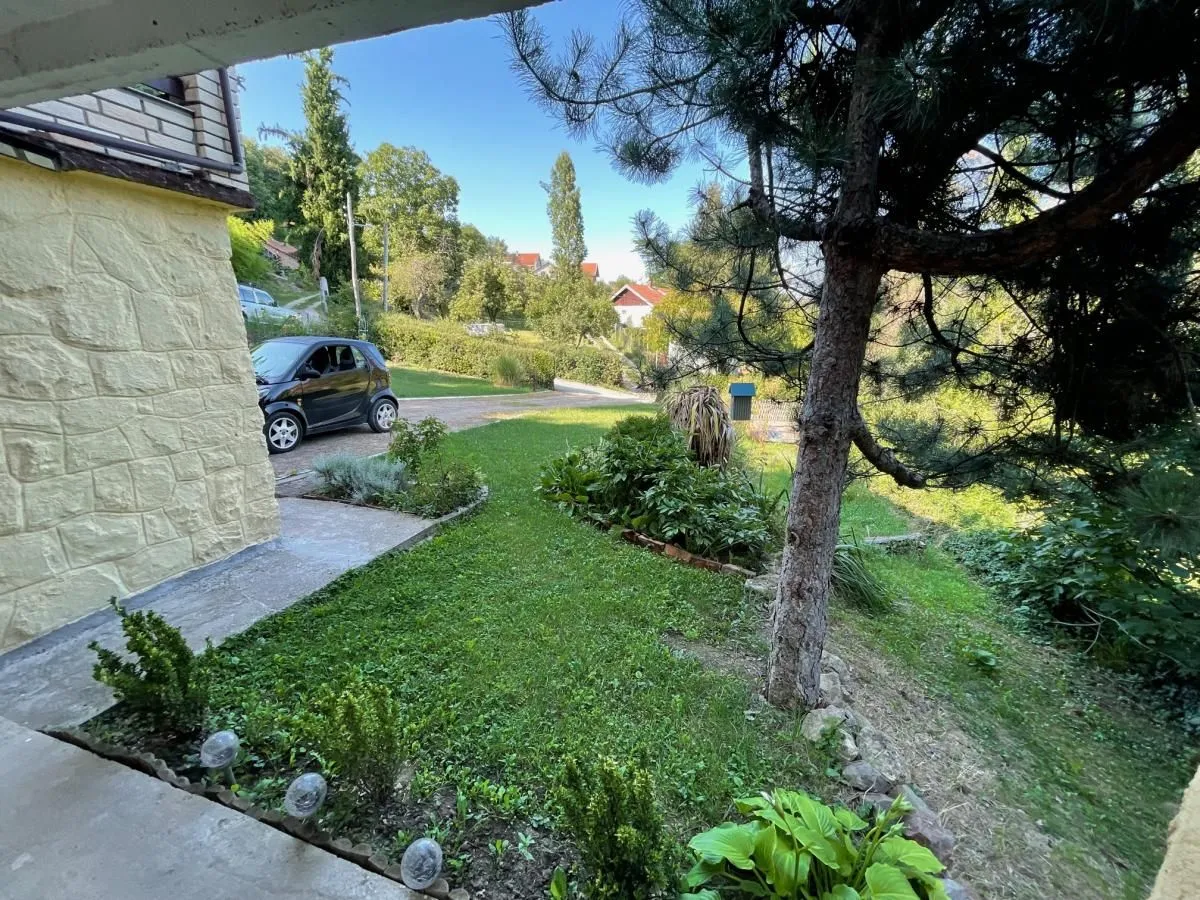 Prodaja, kuća, 172m², Rakovac, Novi Sad Sve Podlokacije