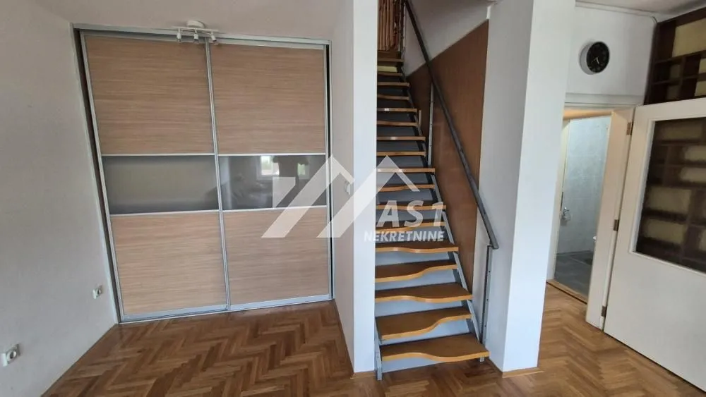 Prodaja, trosoban stan, 92m², Detelinara, Novi Sad Sve Podlokacije
