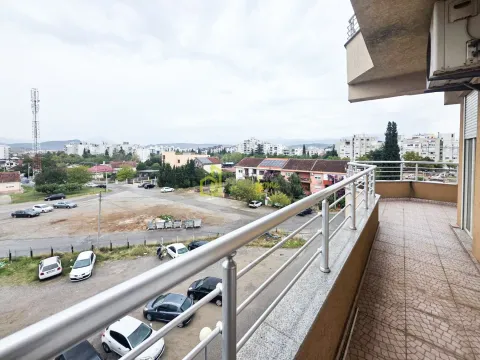 Izdavanje, dvosoban stan, 82m², Zabjelo, Podgorica - image 5