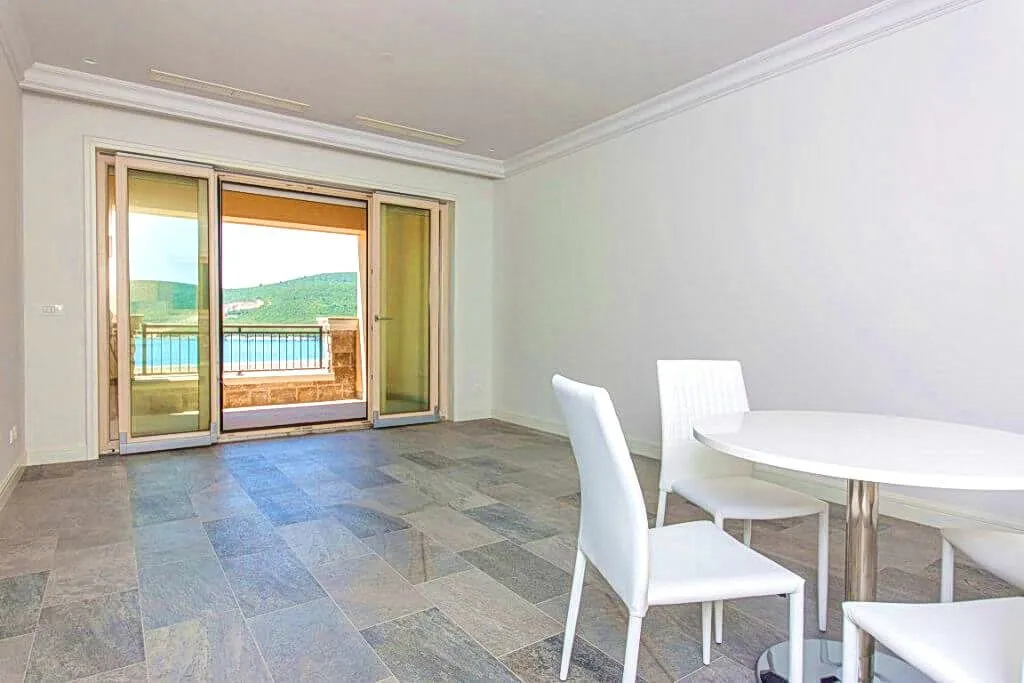 Prodaja, stan, 74m², Tivat, Crna Gora