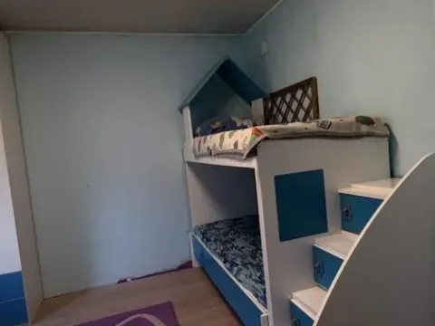 Izdavanje, trosoban stan, 60m², Uciteljsko Naselje, Zvezdara Sve Podlokacije - image 7