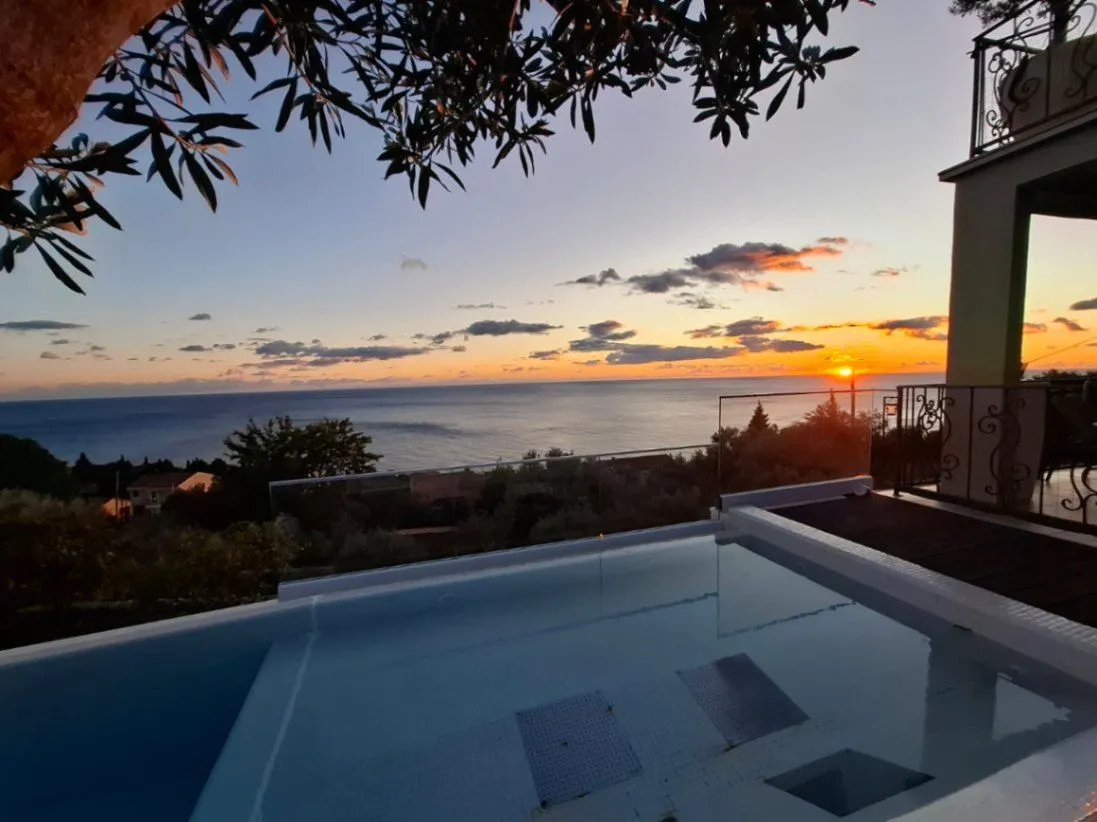 Sale, house, 194m², Reževići, Budva