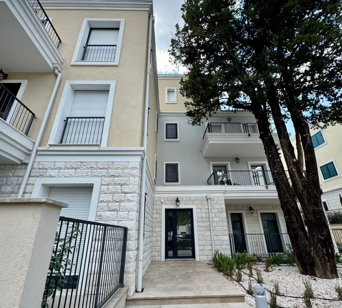 Prodaja, dvosoban stan, 86m², Luštica Bay, Tivat