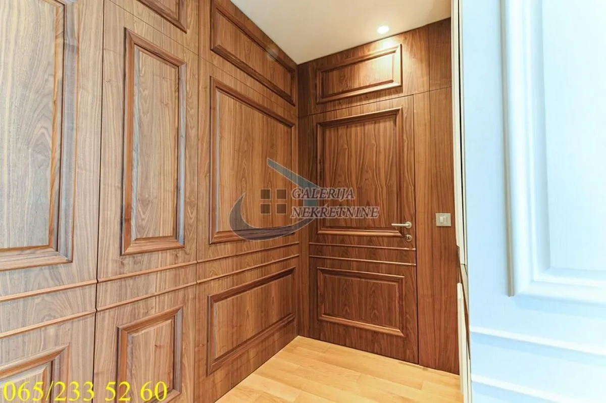 Prodaja, trosoban stan, 95m², Novi Beograd Blok 65, Novi Beograd Sve Podlokacije