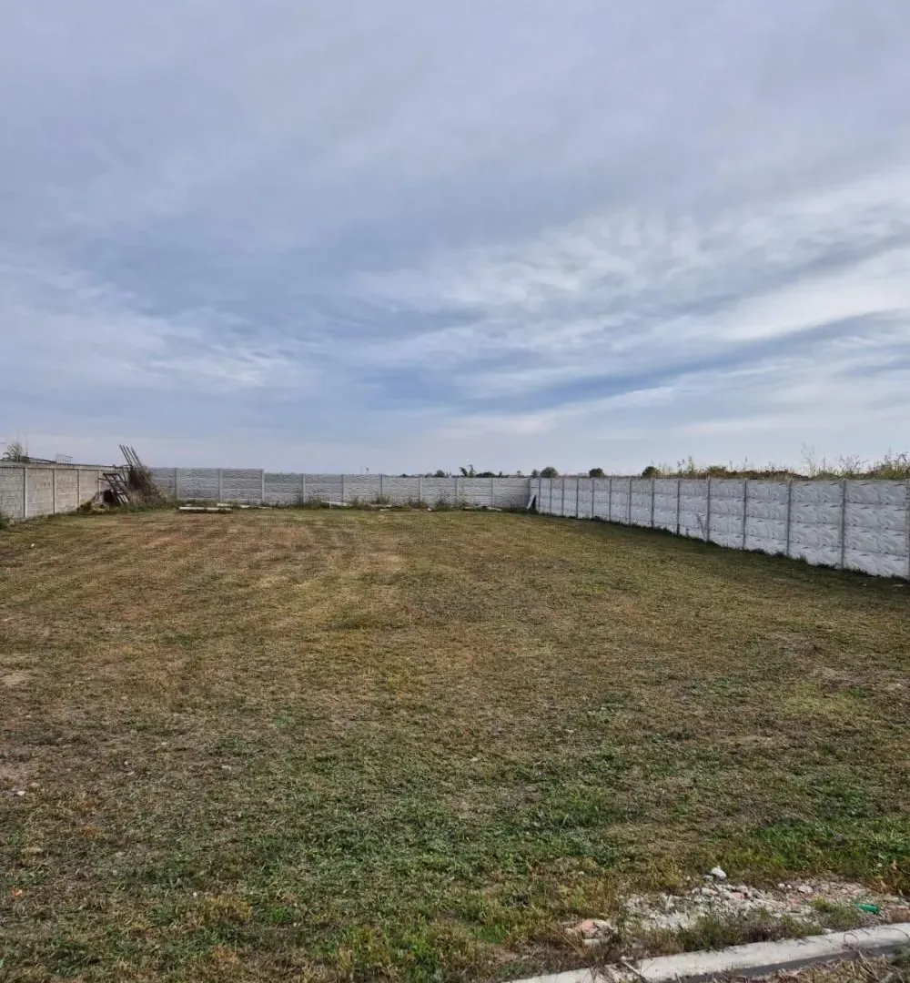 Prodaja, plac, 800m², Centar, Inđija