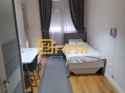 Rent, three bedroom apartment, 94m², City Kvart, Podgorica - image 10